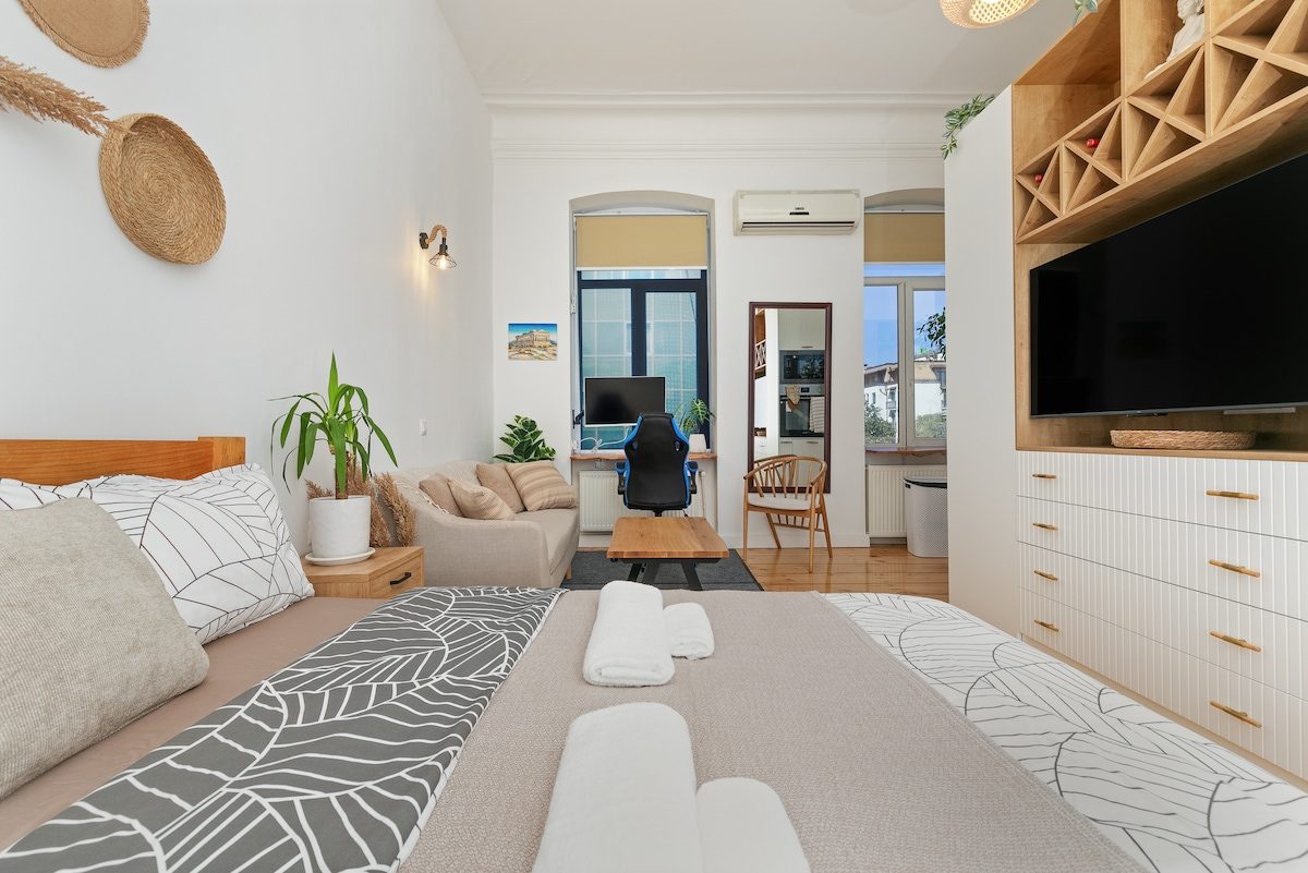 Vili Mtatsminda Bali Studio